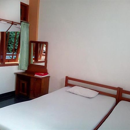 Hotel Dana Yogyakarta Exteriör bild