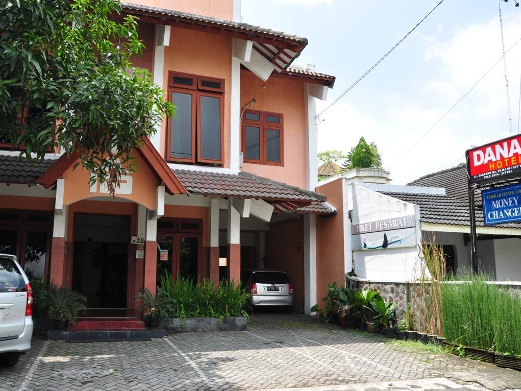 Hotel Dana Yogyakarta Exteriör bild
